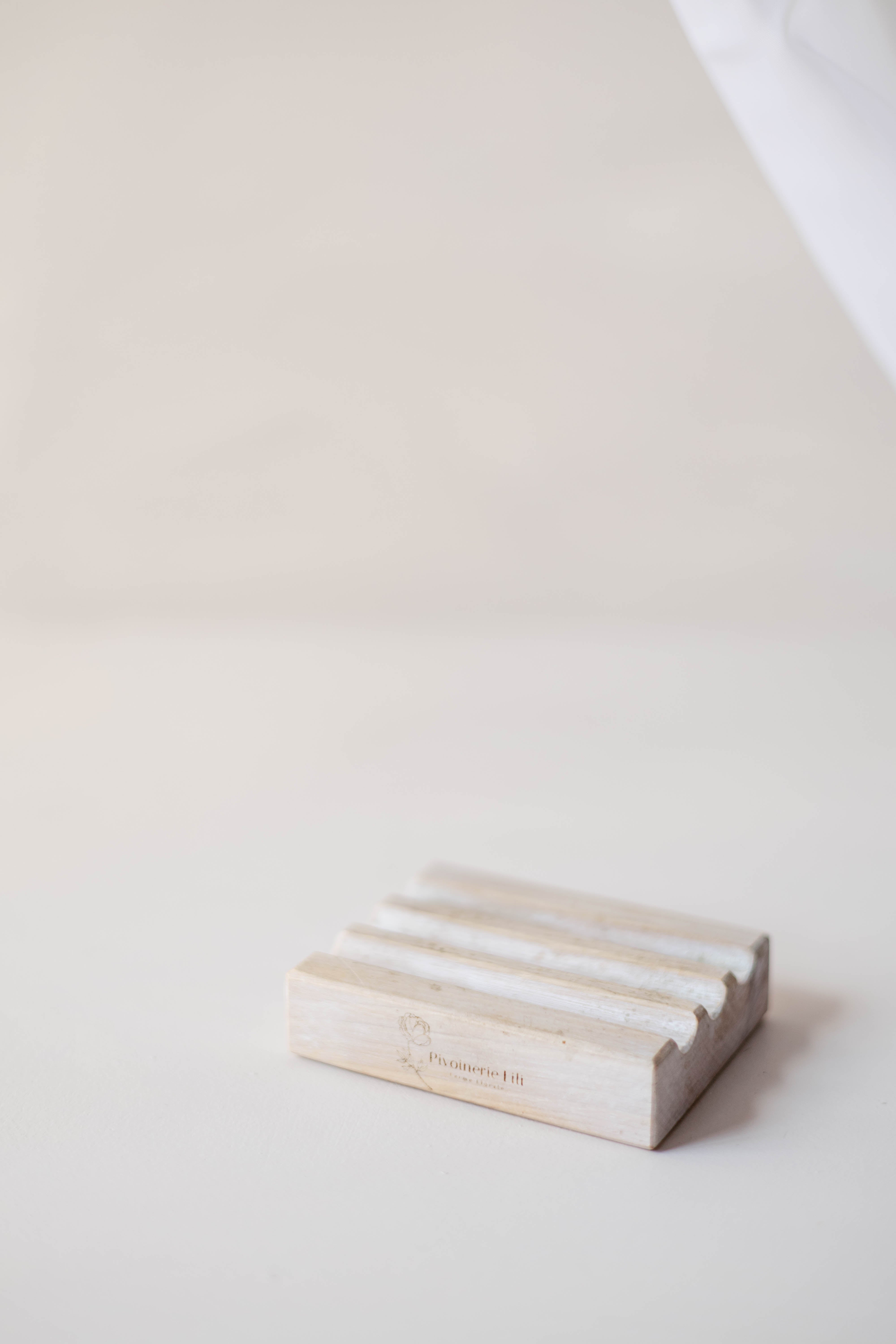 Porte-savon artisanal en bois