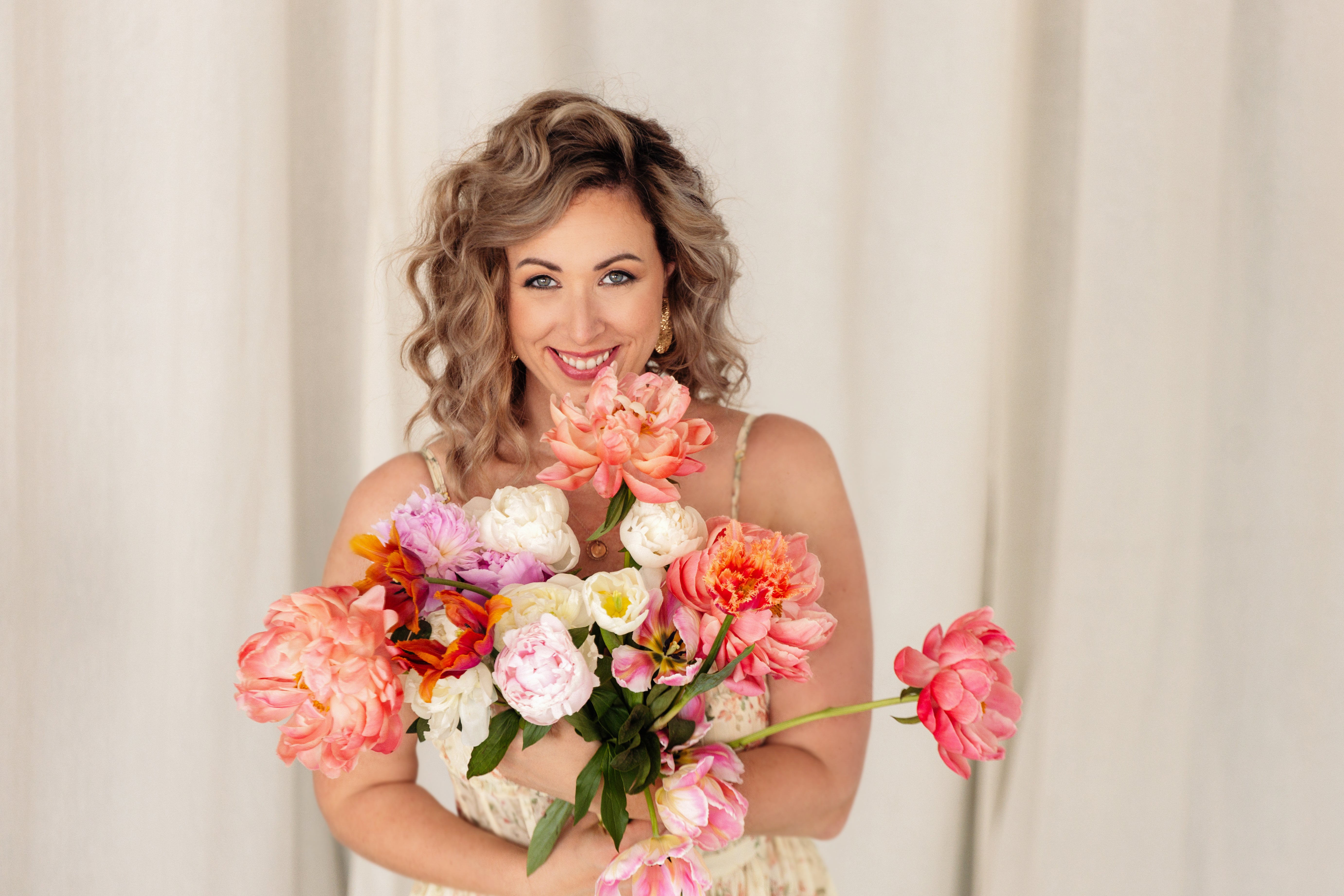 Peonies floral subscription (3 bouquets – June & July)